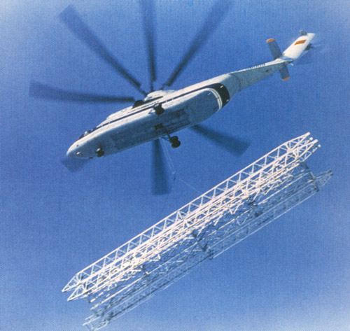 монтаж строительных металлоконструкций с помощью вертолёта
